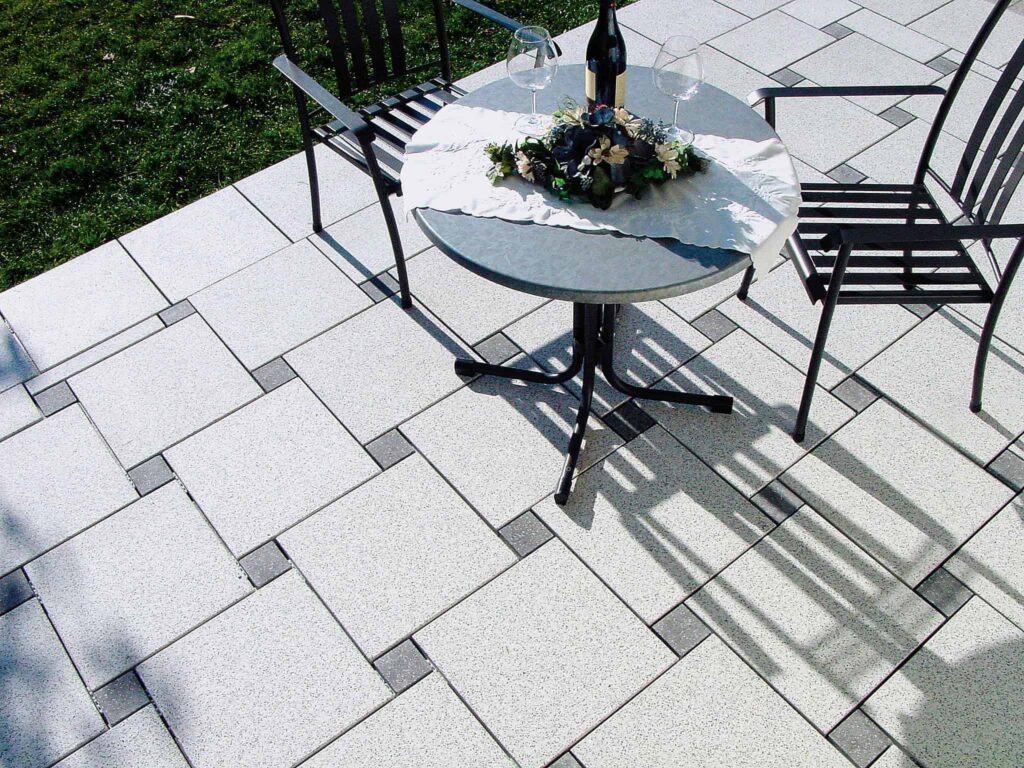 Noblit Steinplatte Terrassenplatte Häusler