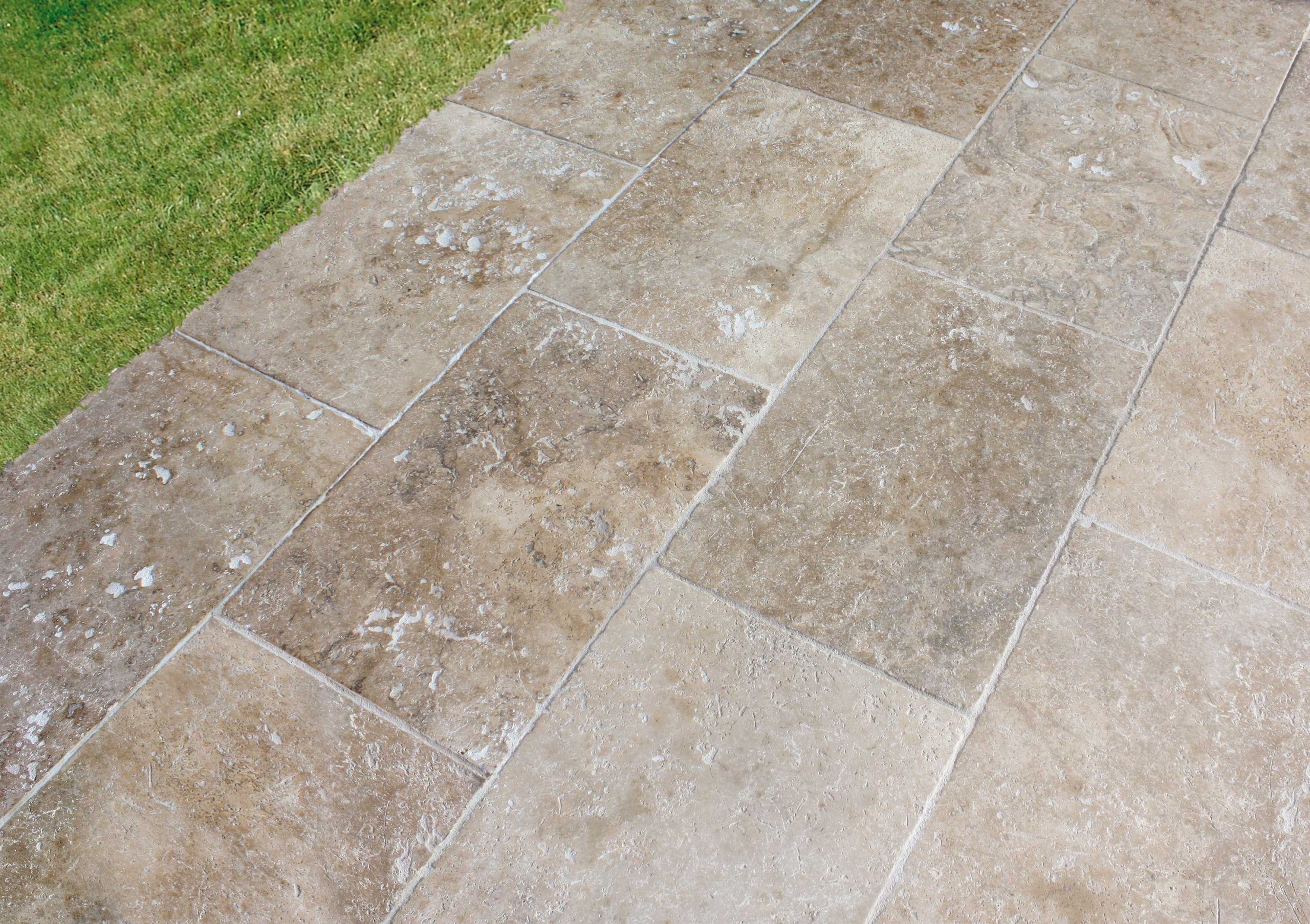 Travertin im römischen Verband