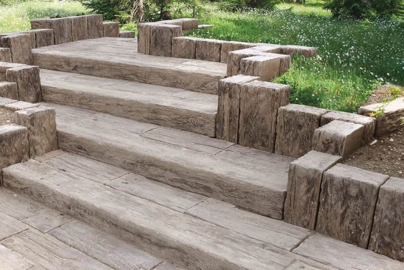 Versteinertes Holz Blockstufen